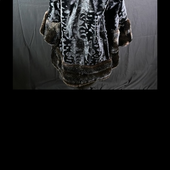 Vintage Tocci Luxury Coat - Picture 12 of 14